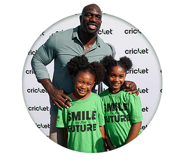Circle image of male mentor and with two young female mentees 